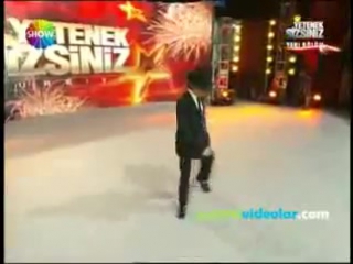 turkish minute of fame a 12-year-old boy dances to michael jackson