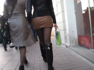 passers-by in pantyhose :3